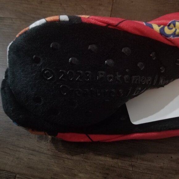 Pokemon Sherpa Sock Slippers - Picture 4 of 6